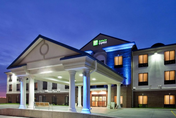Holiday Inn Express Hotel & Suites Mcpherson image 1