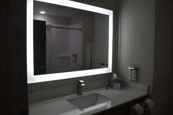 Holiday Inn Express Hotel & Suites Mcpherson image 22